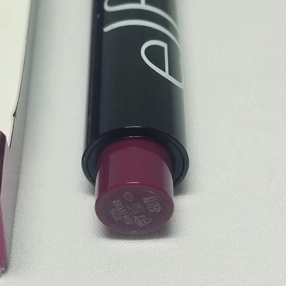 e.l.f. Cosmetics - Pout Clout Lip Plumping Pen - Plum on Over